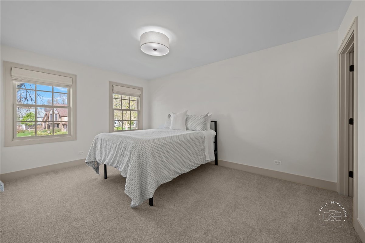 826 S Charles Avenue