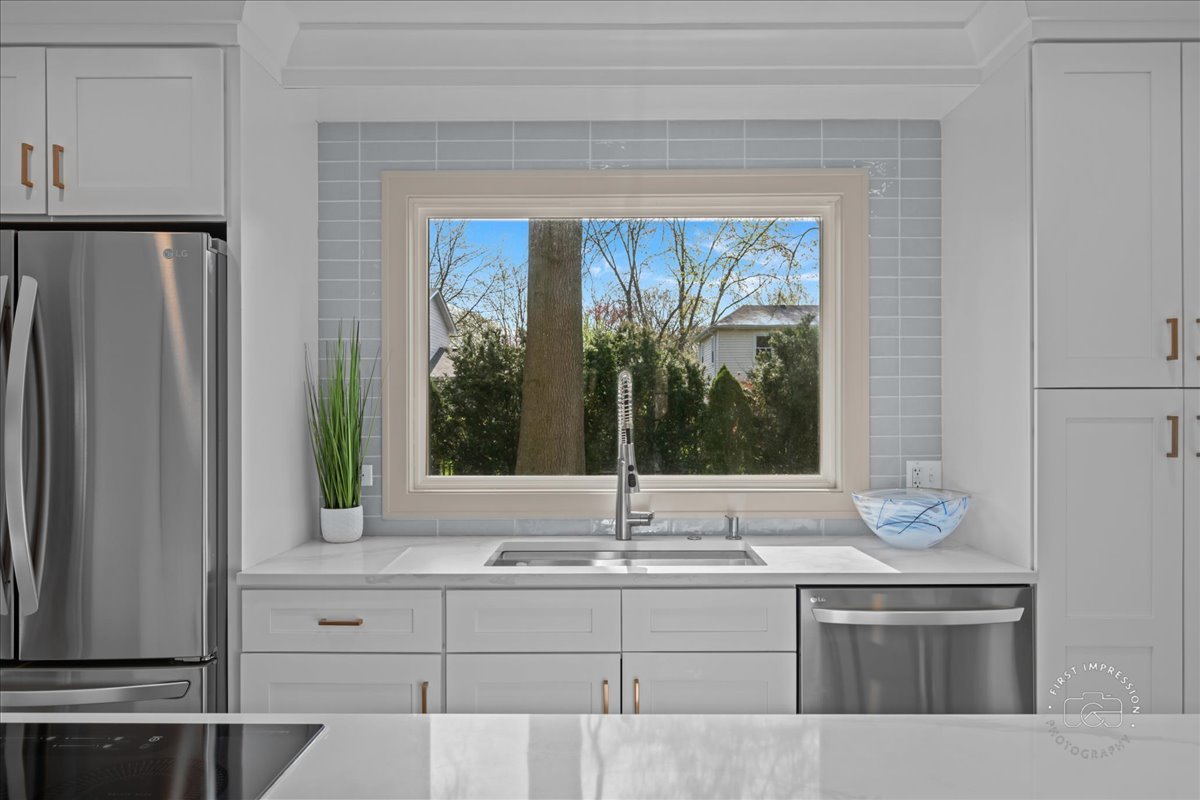 826 S Charles Avenue