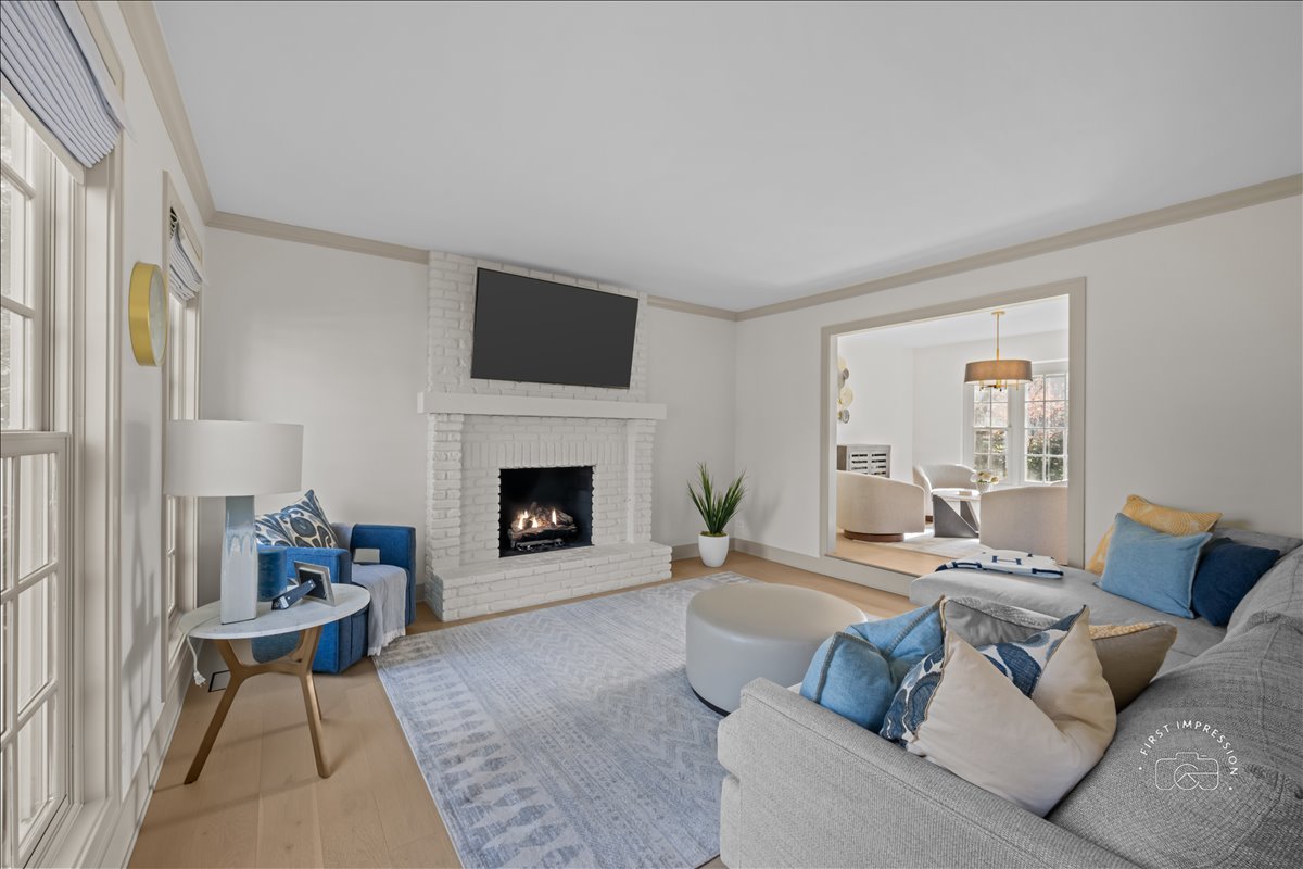 826 S Charles Avenue