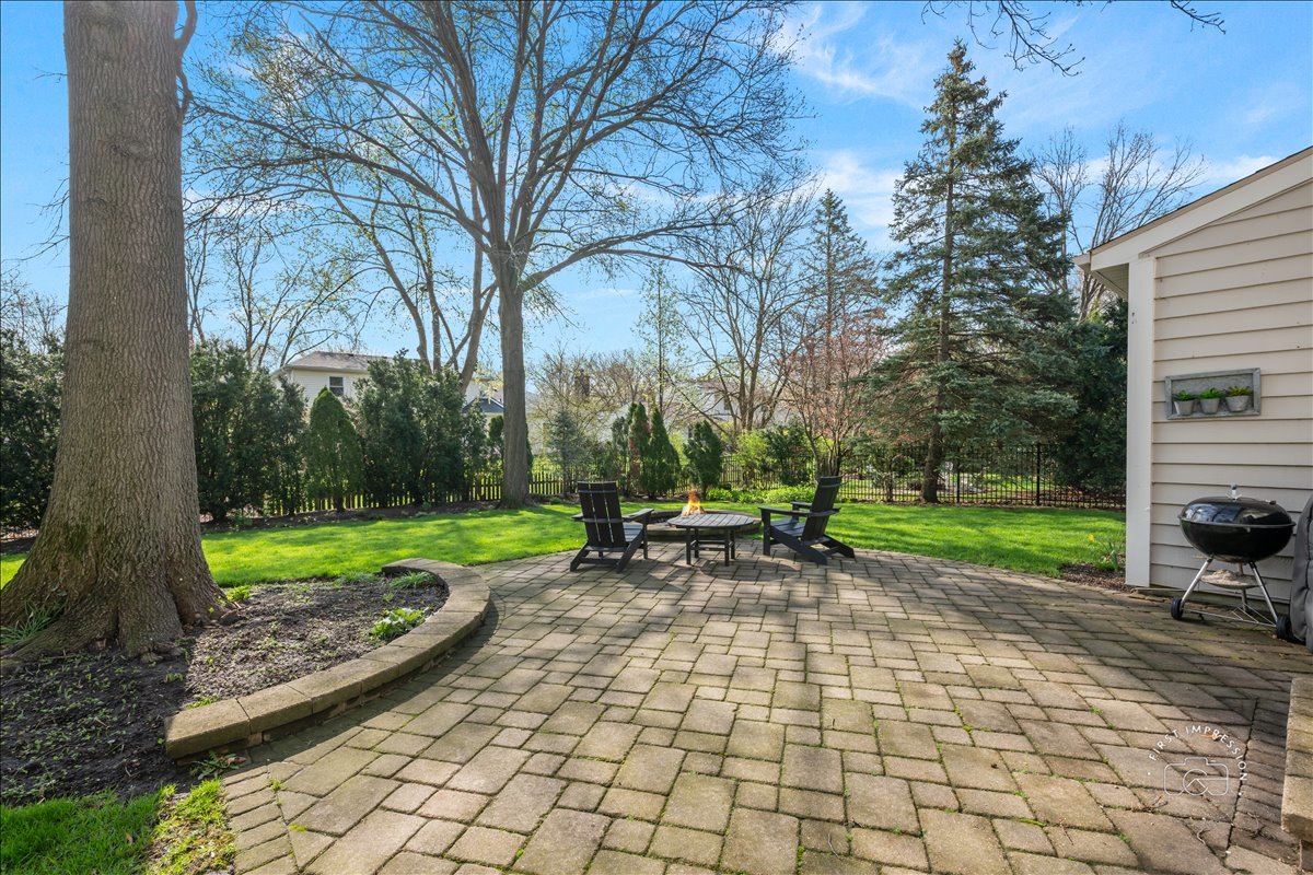 826 S Charles Avenue