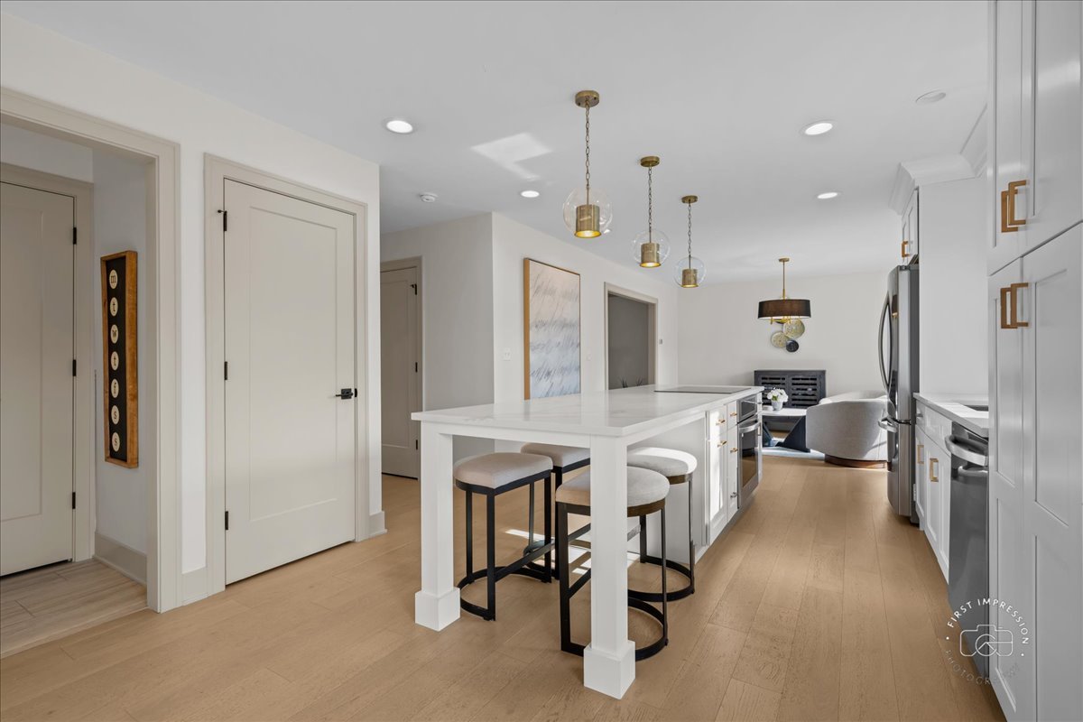 826 S Charles Avenue