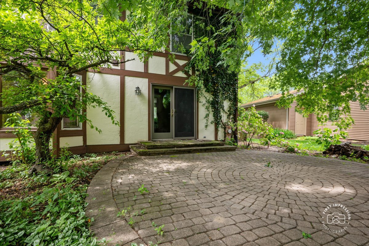 1101 W Bauer Road