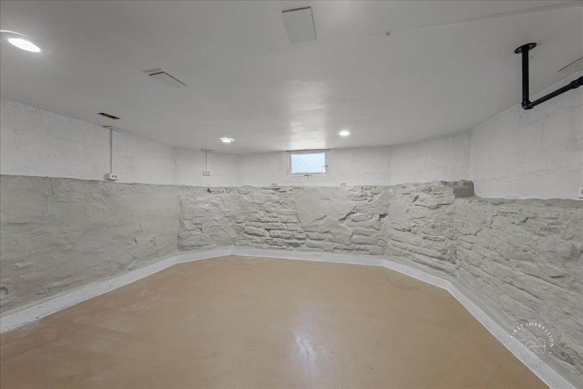 229 Arbor Avenue