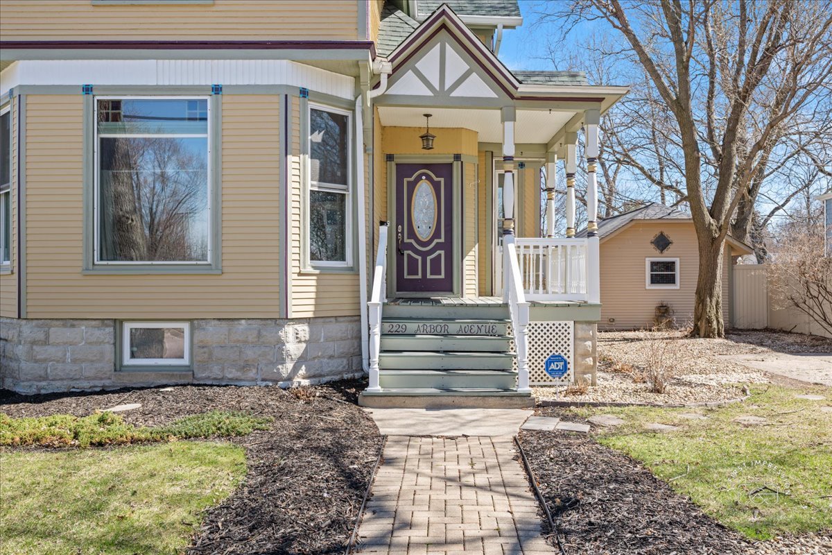 229 Arbor Avenue