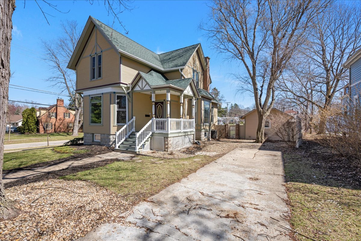 229 Arbor Avenue