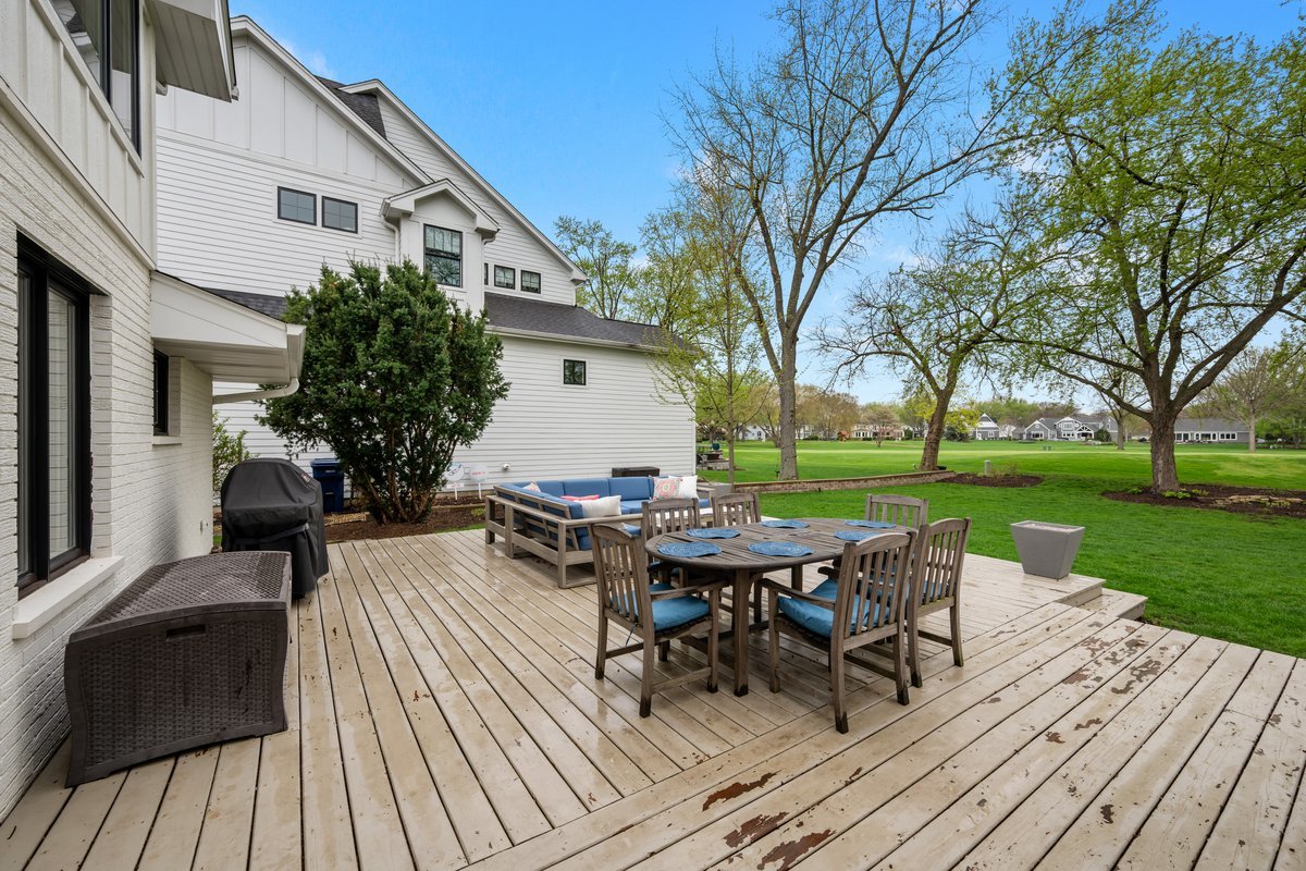 1033 Royal Saint George Drive