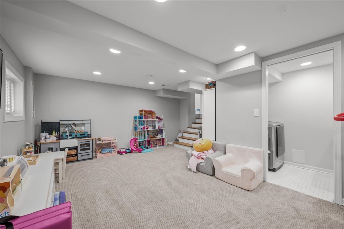 1033 Royal Saint George Drive