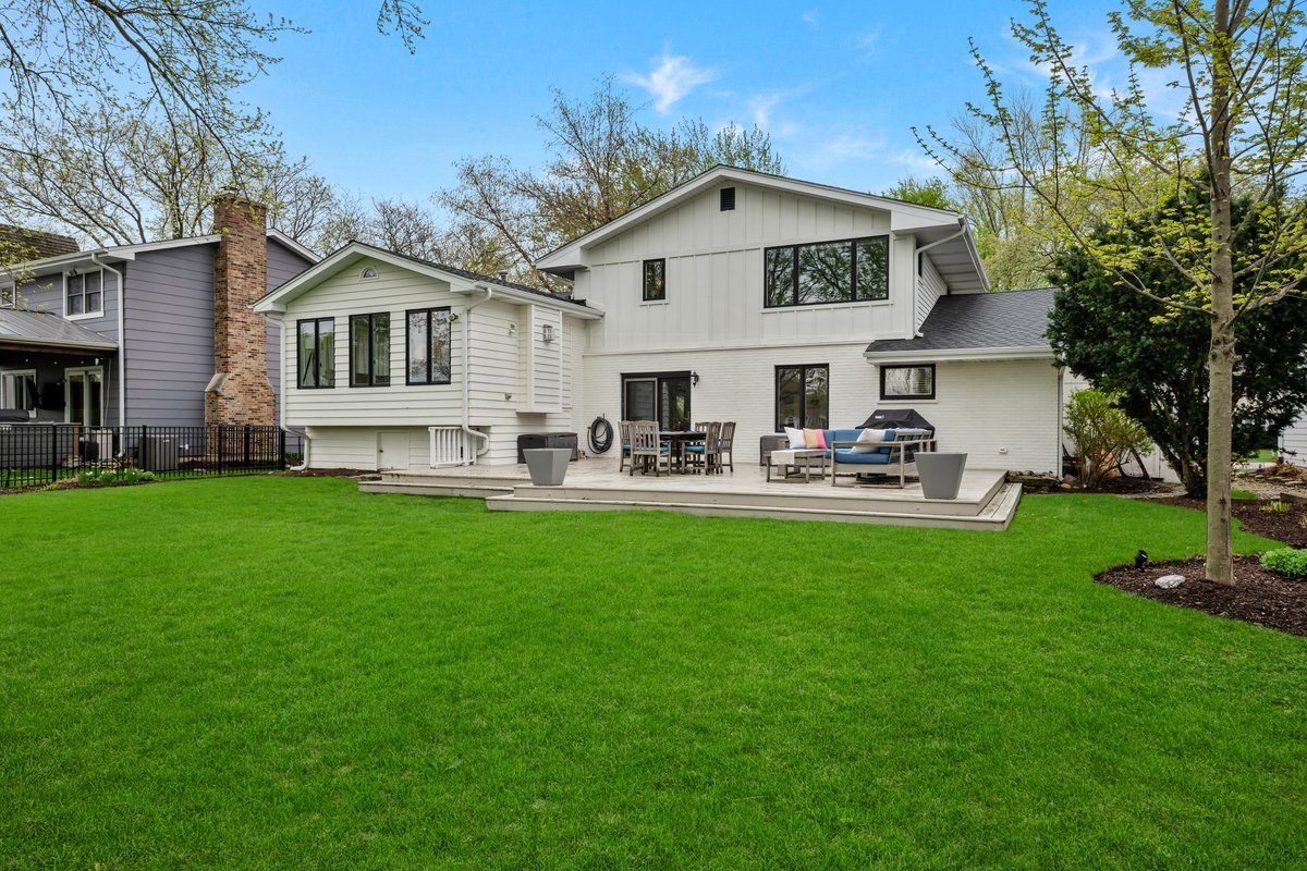 1033 Royal Saint George Drive