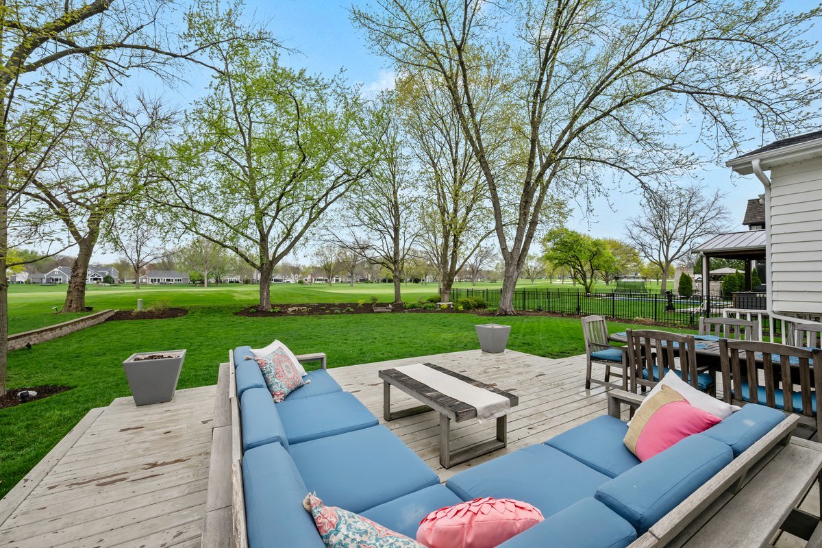 1033 Royal Saint George Drive