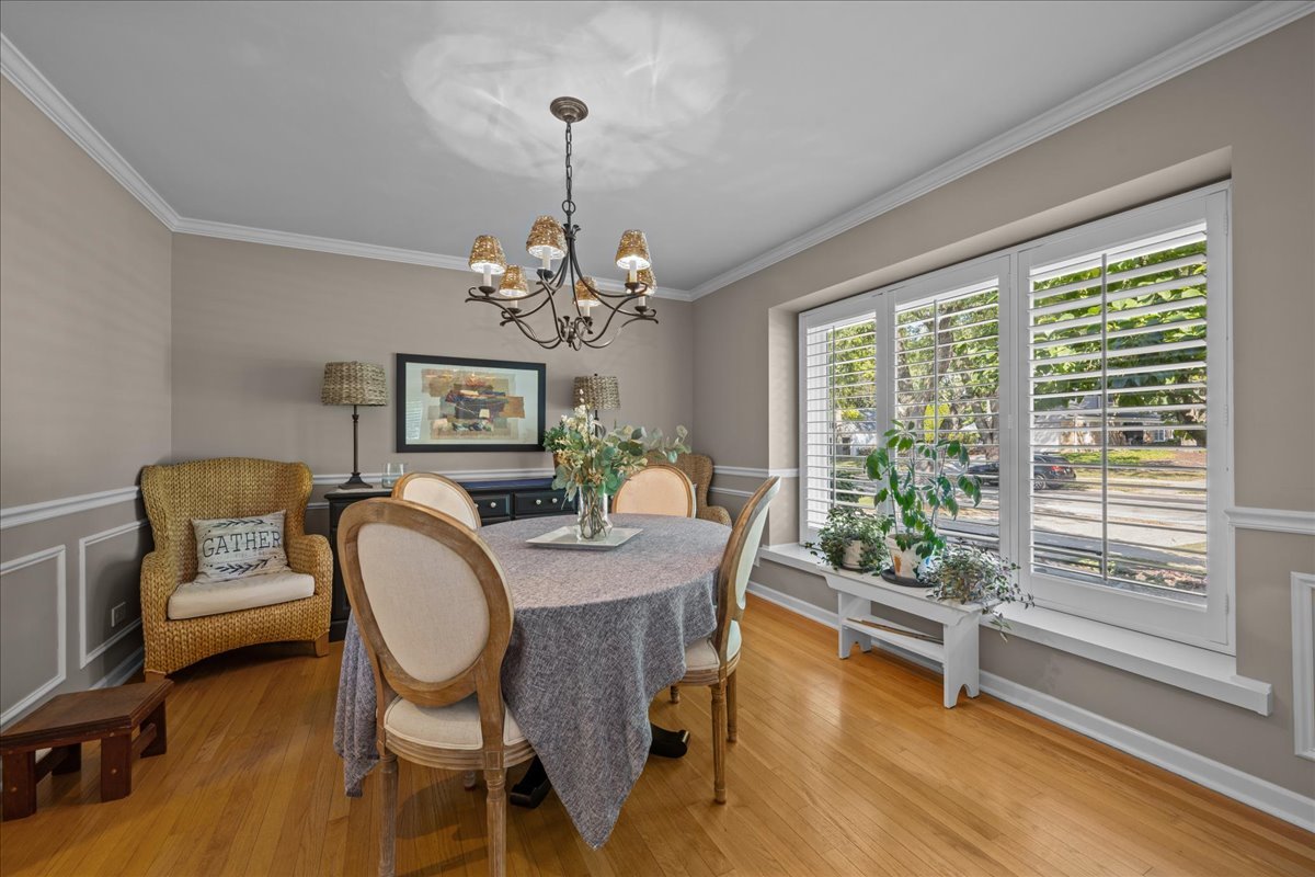 1221 N Loomis Street