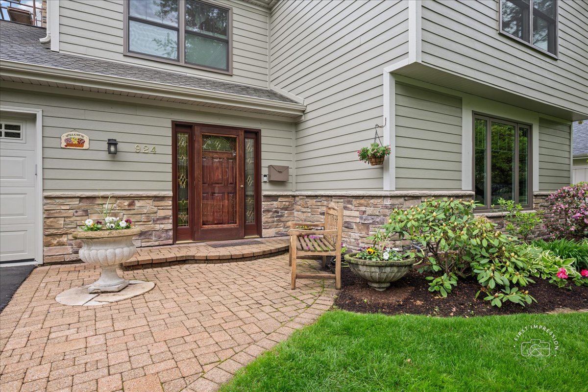 924 Royal Blackheath Court