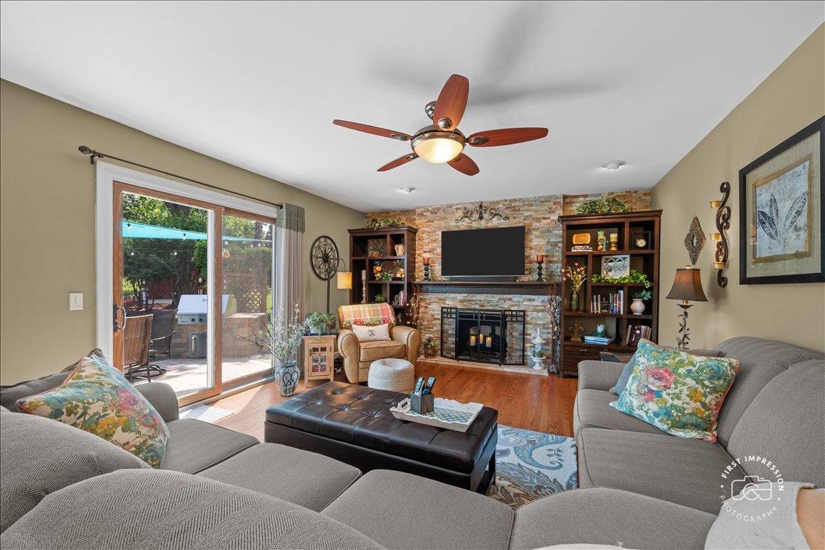 25W185 Setauket Avenue