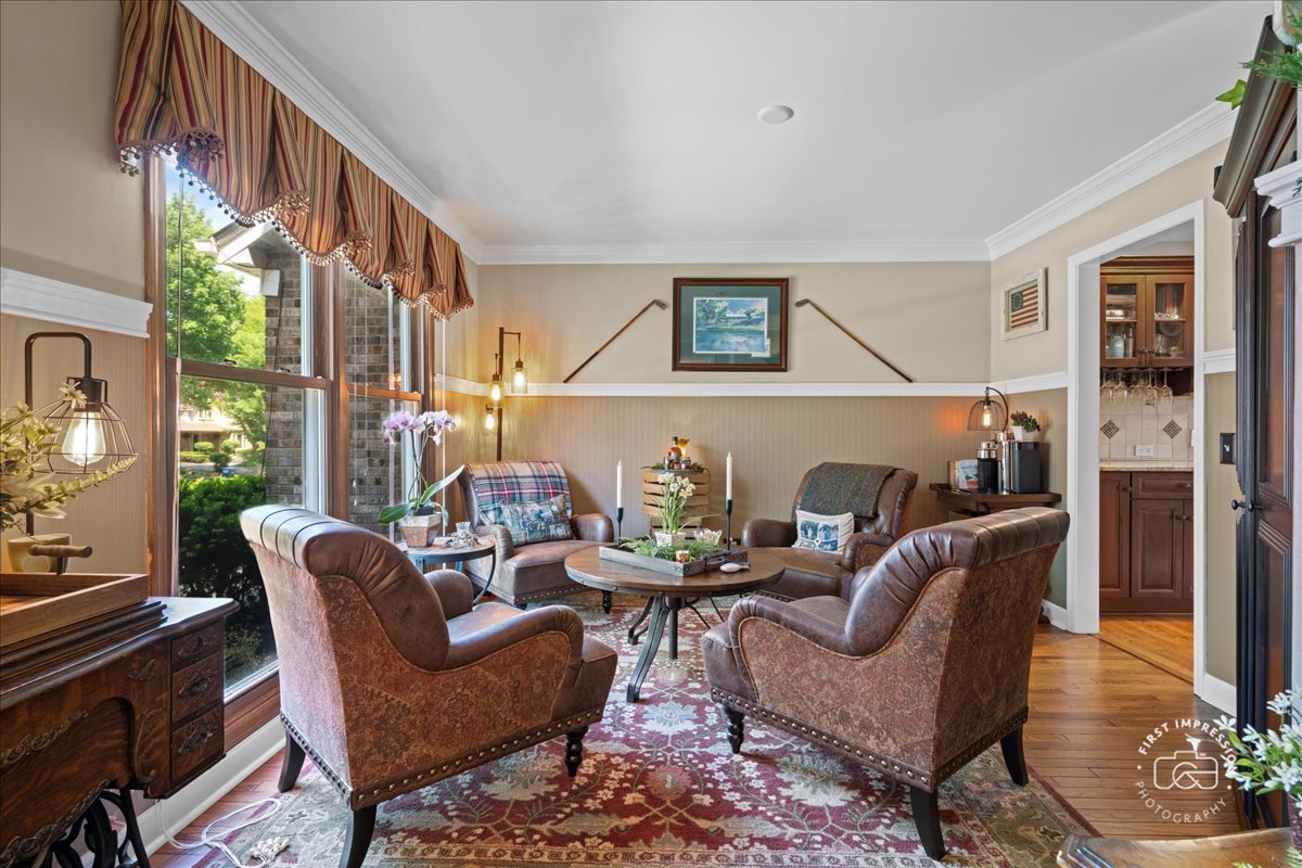 25W185 Setauket Avenue
