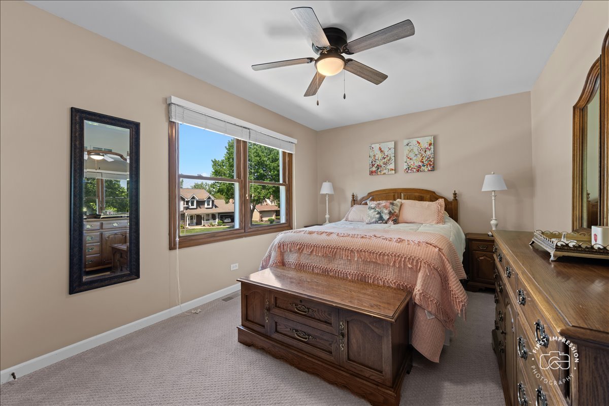 25W185 Setauket Avenue