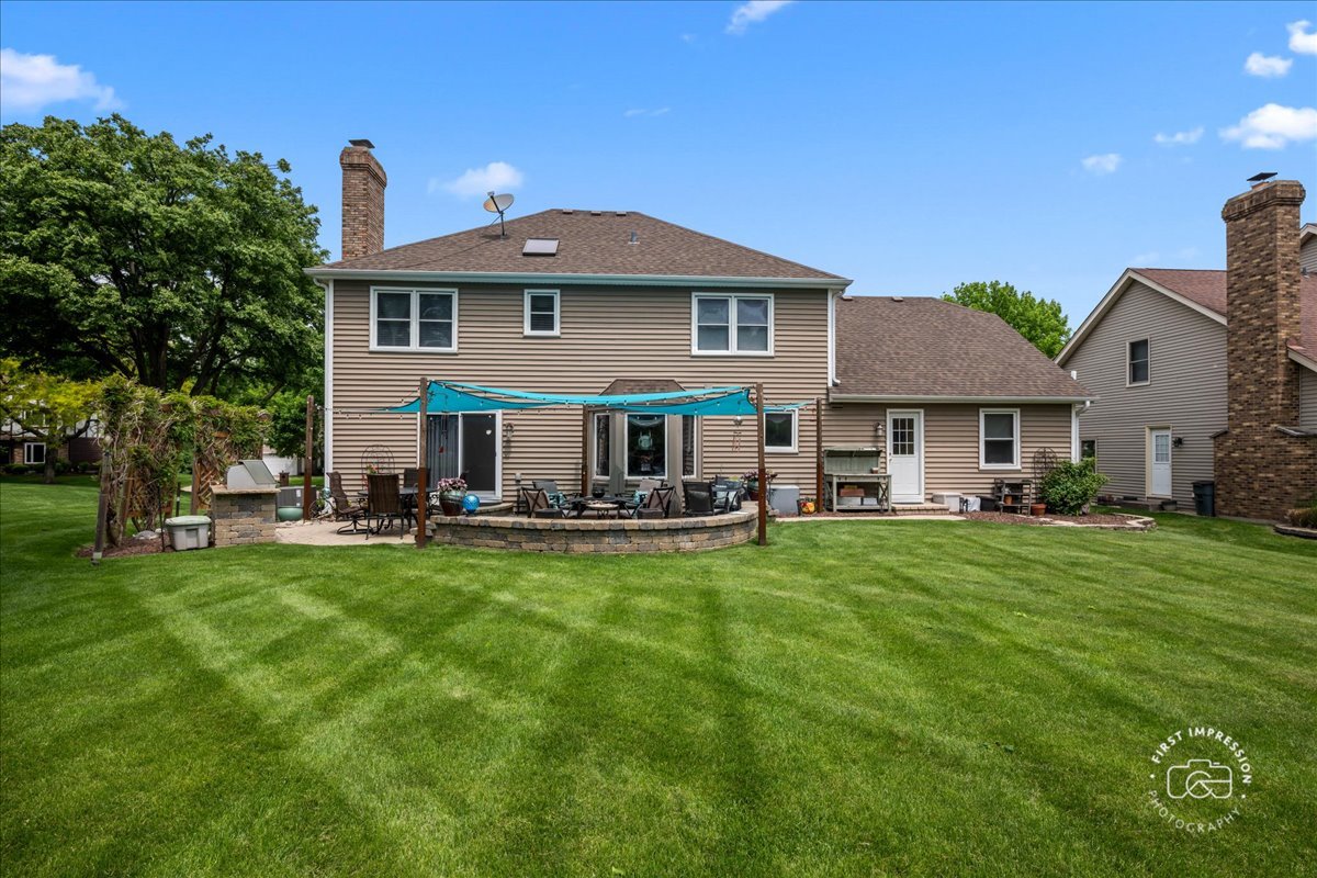 25W185 Setauket Avenue