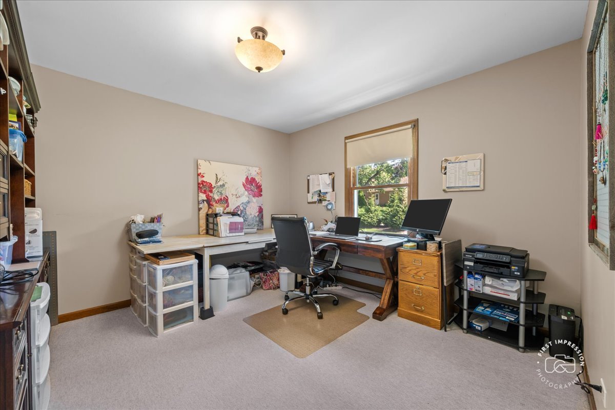 25W185 Setauket Avenue