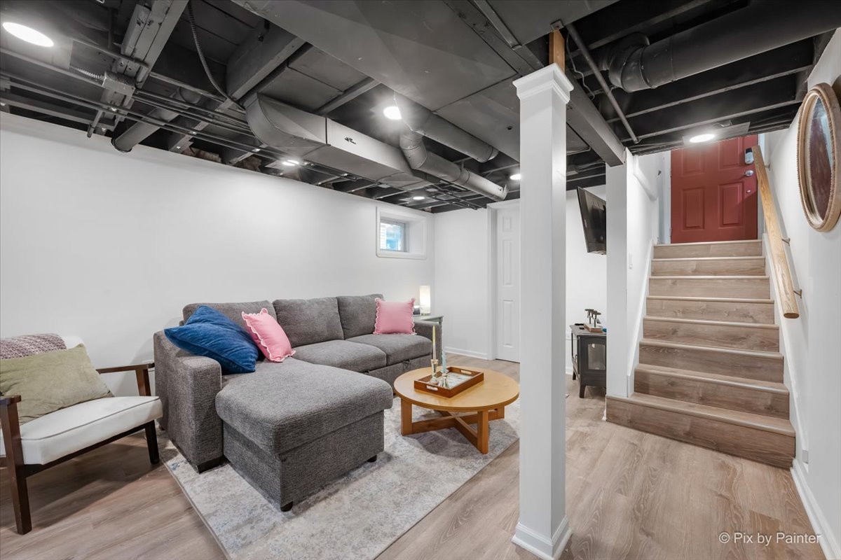 14 N Huffman Street