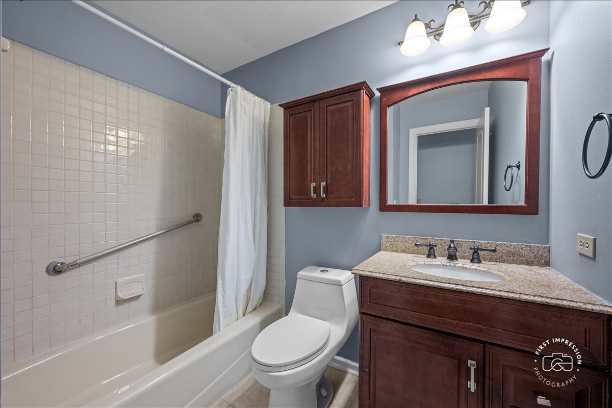 629 Dana Court Unit: B