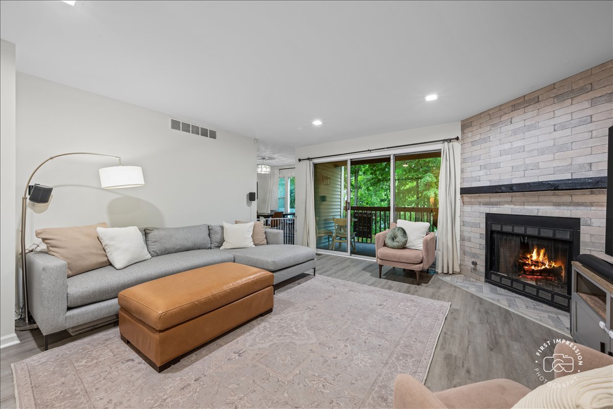 530 River Front Circle Unit: 606