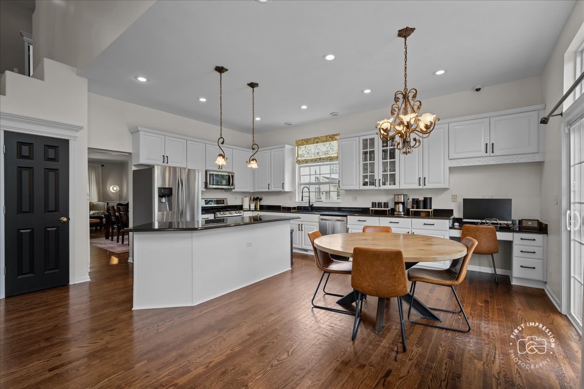 1512 Hammer Creek Court
