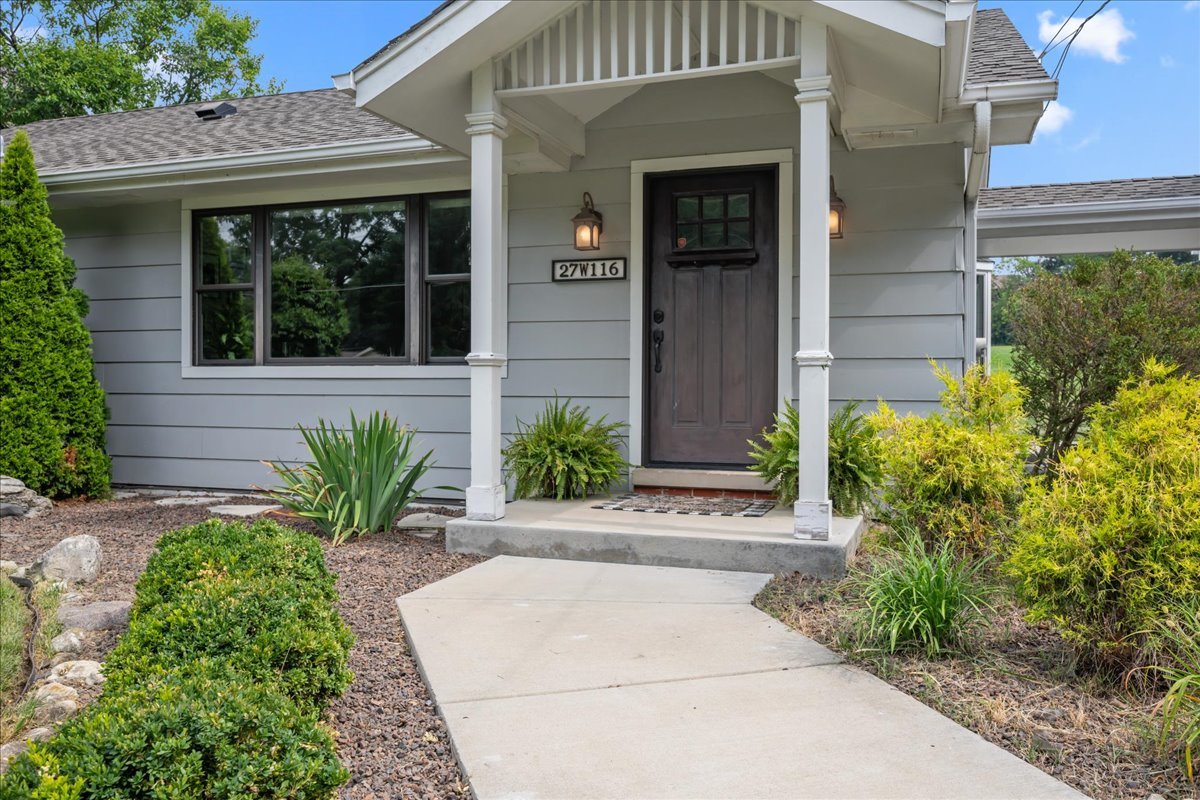 27W116 48th Street