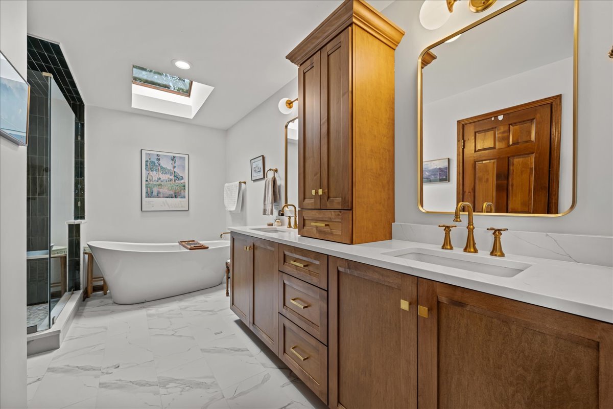1533 Meadowland Drive