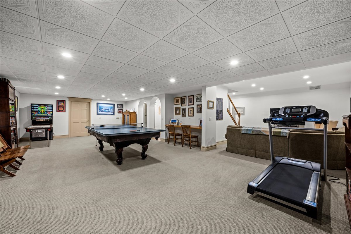1533 Meadowland Drive