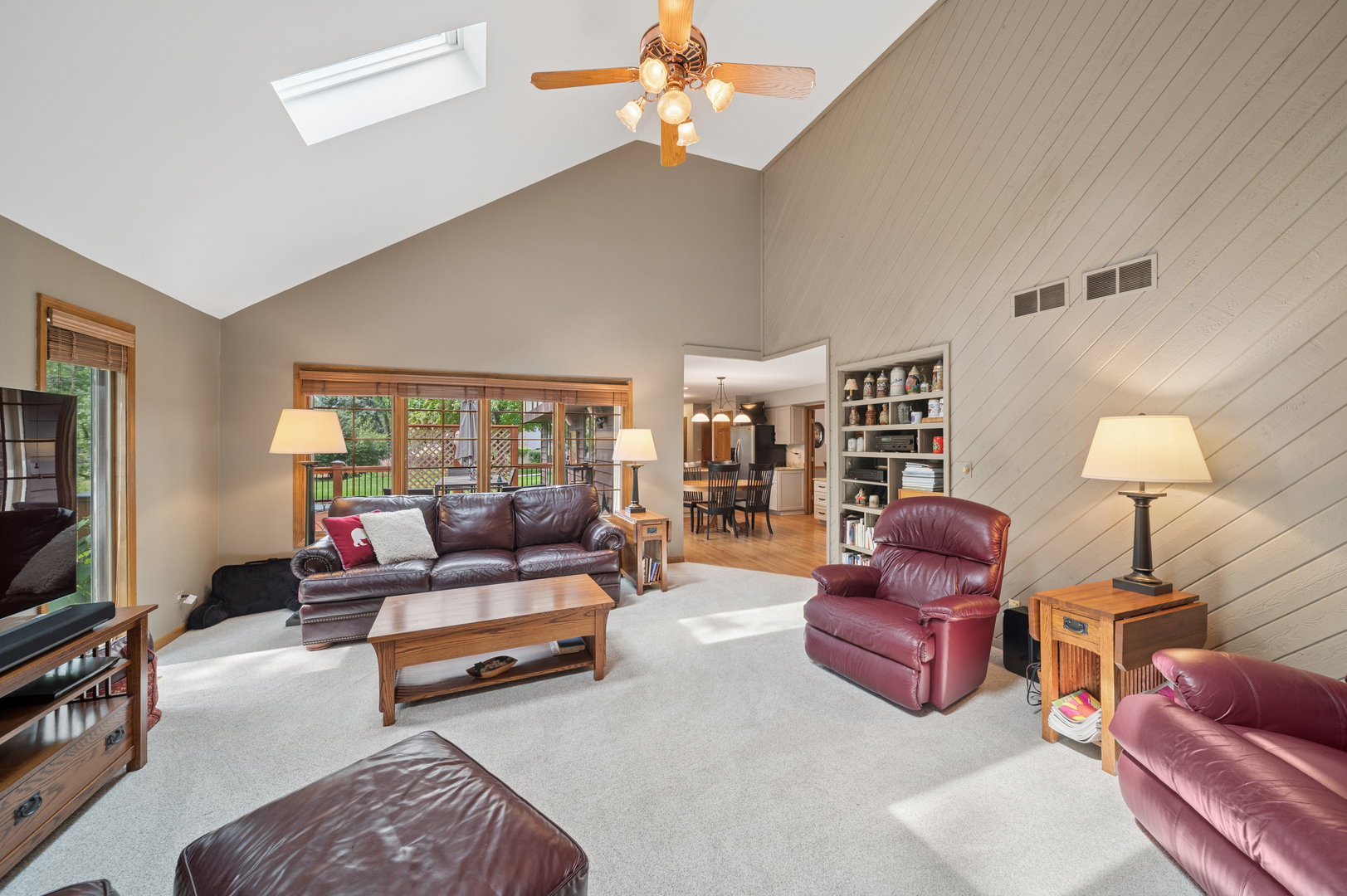 808 Lyndhurst Court