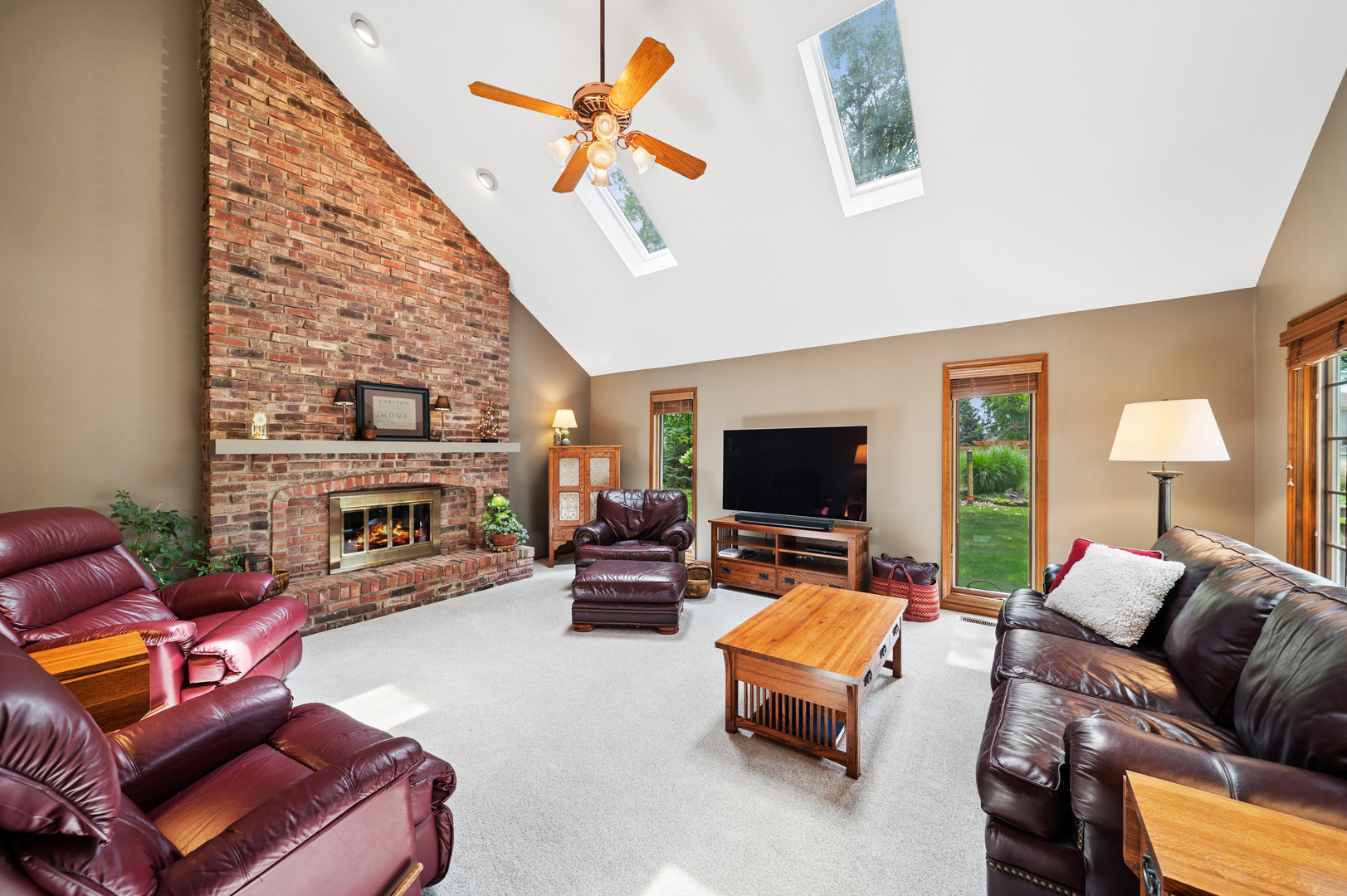 808 Lyndhurst Court