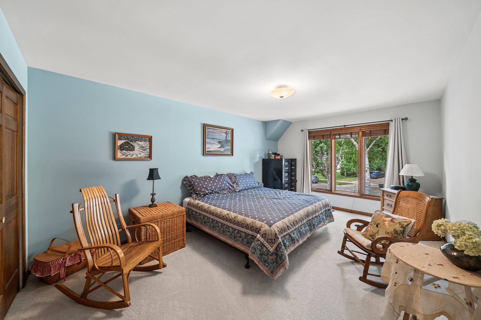 808 Lyndhurst Court