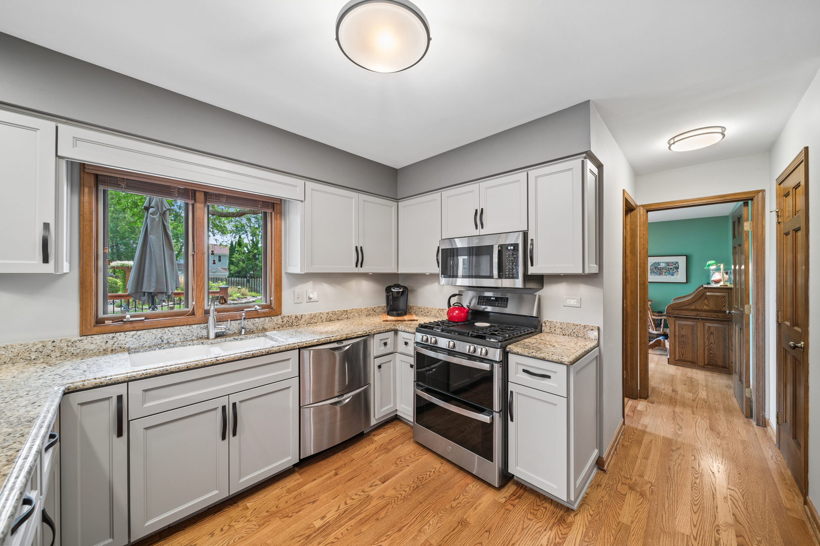 808 Lyndhurst Court