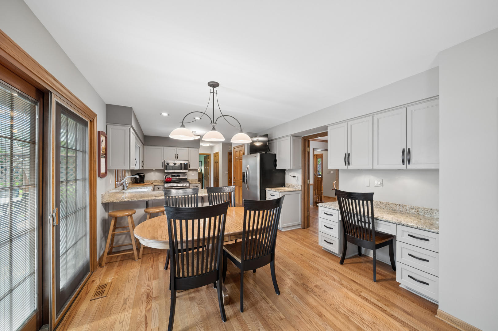 808 Lyndhurst Court