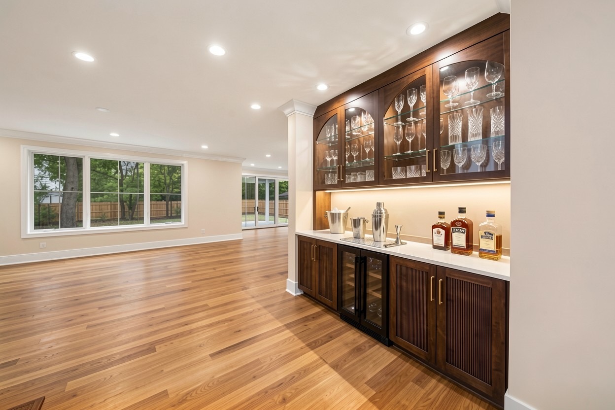 6 W Bauer Road