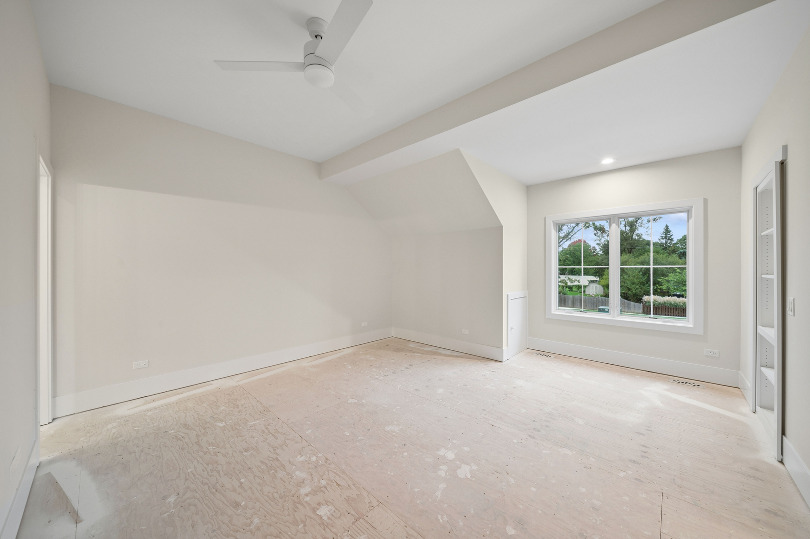 6 W Bauer Road