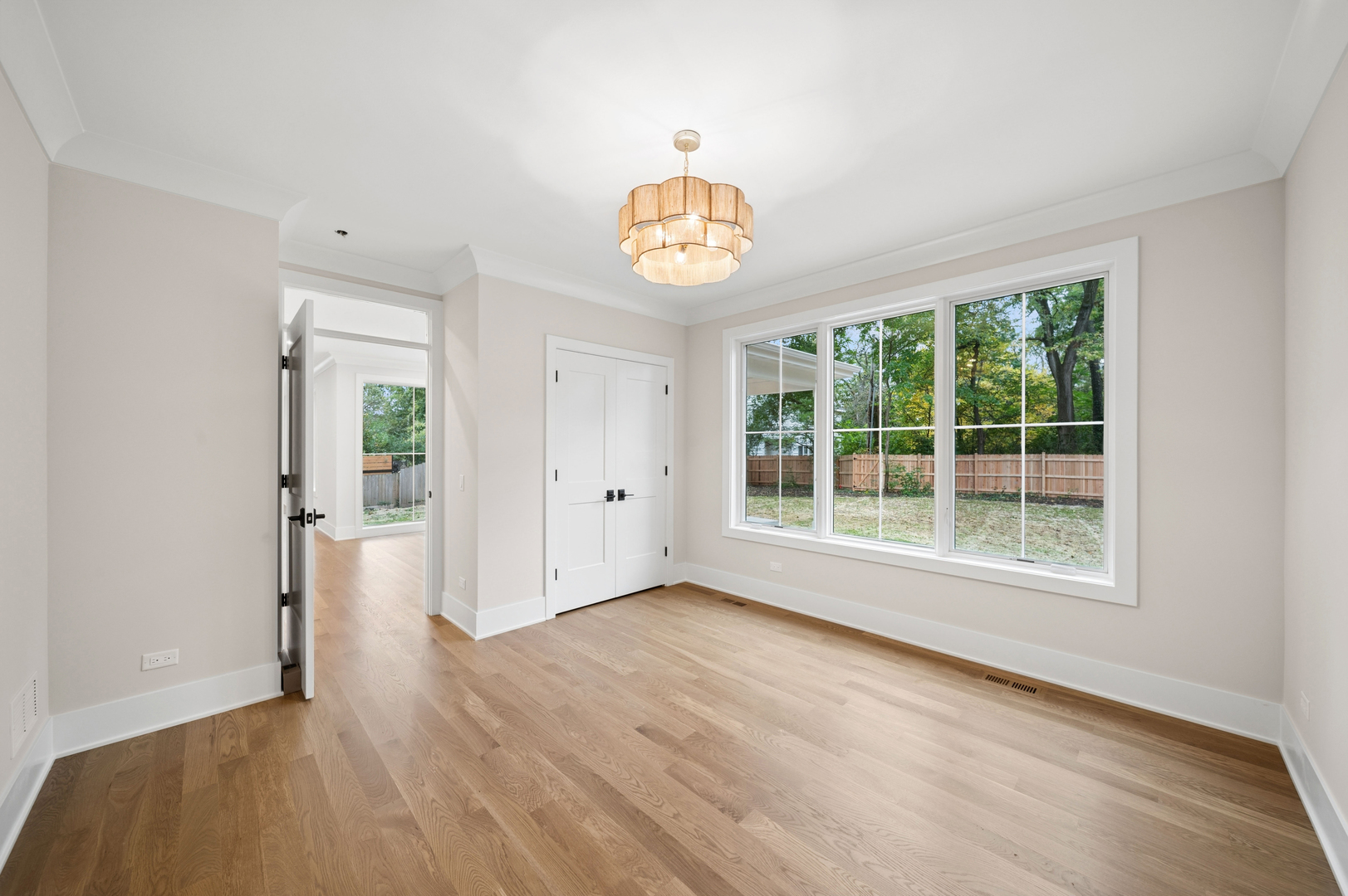 6 W Bauer Road