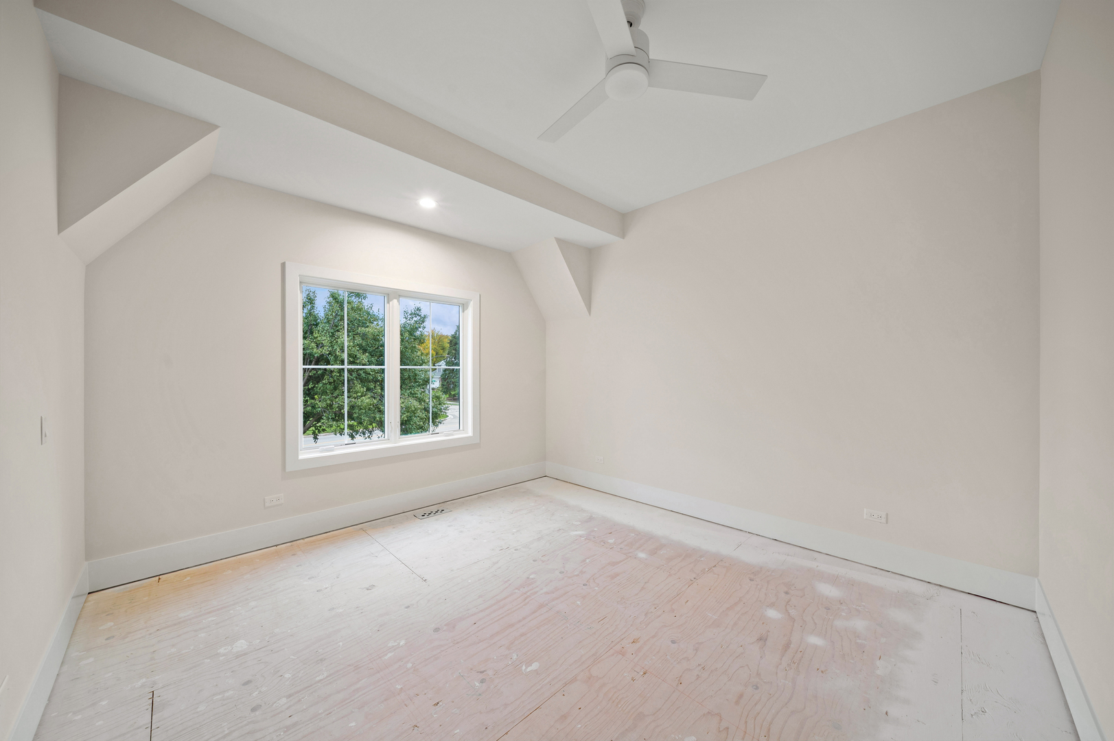6 W Bauer Road