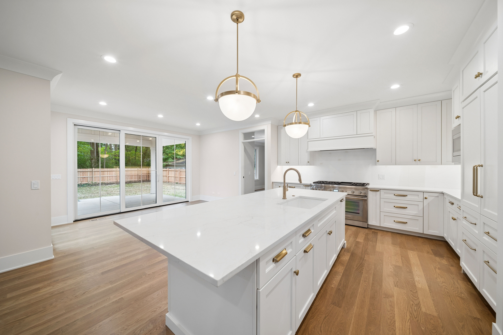 6 W Bauer Road