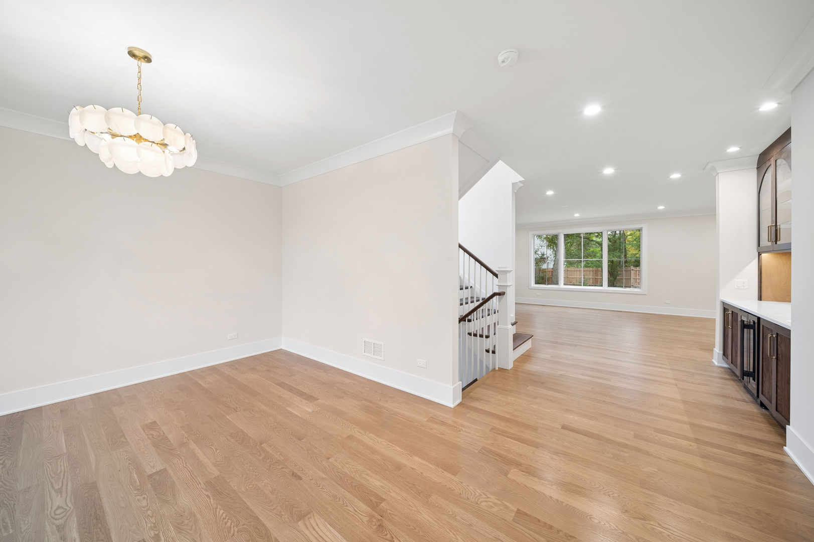 6 W Bauer Road