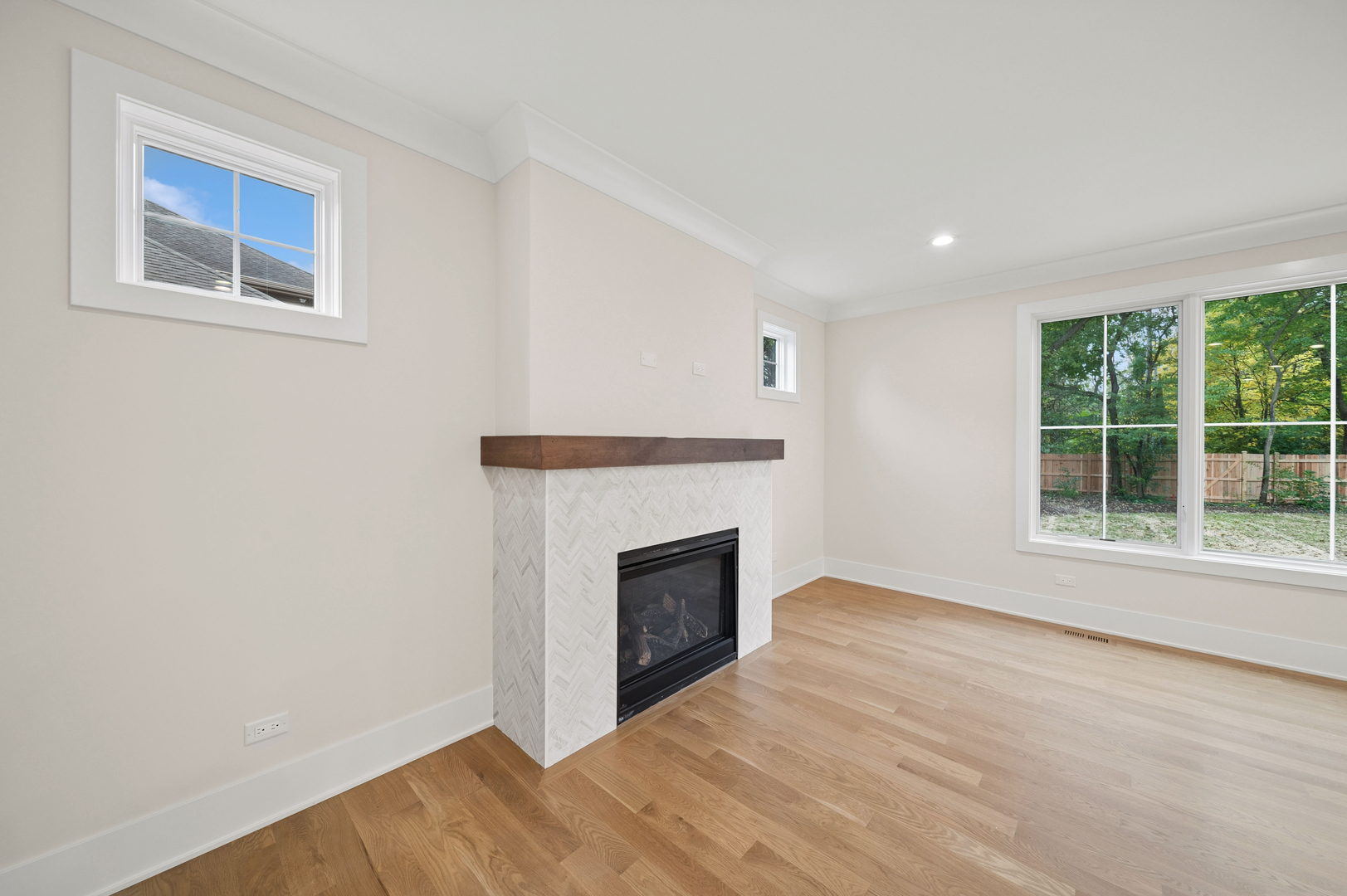 6 W Bauer Road