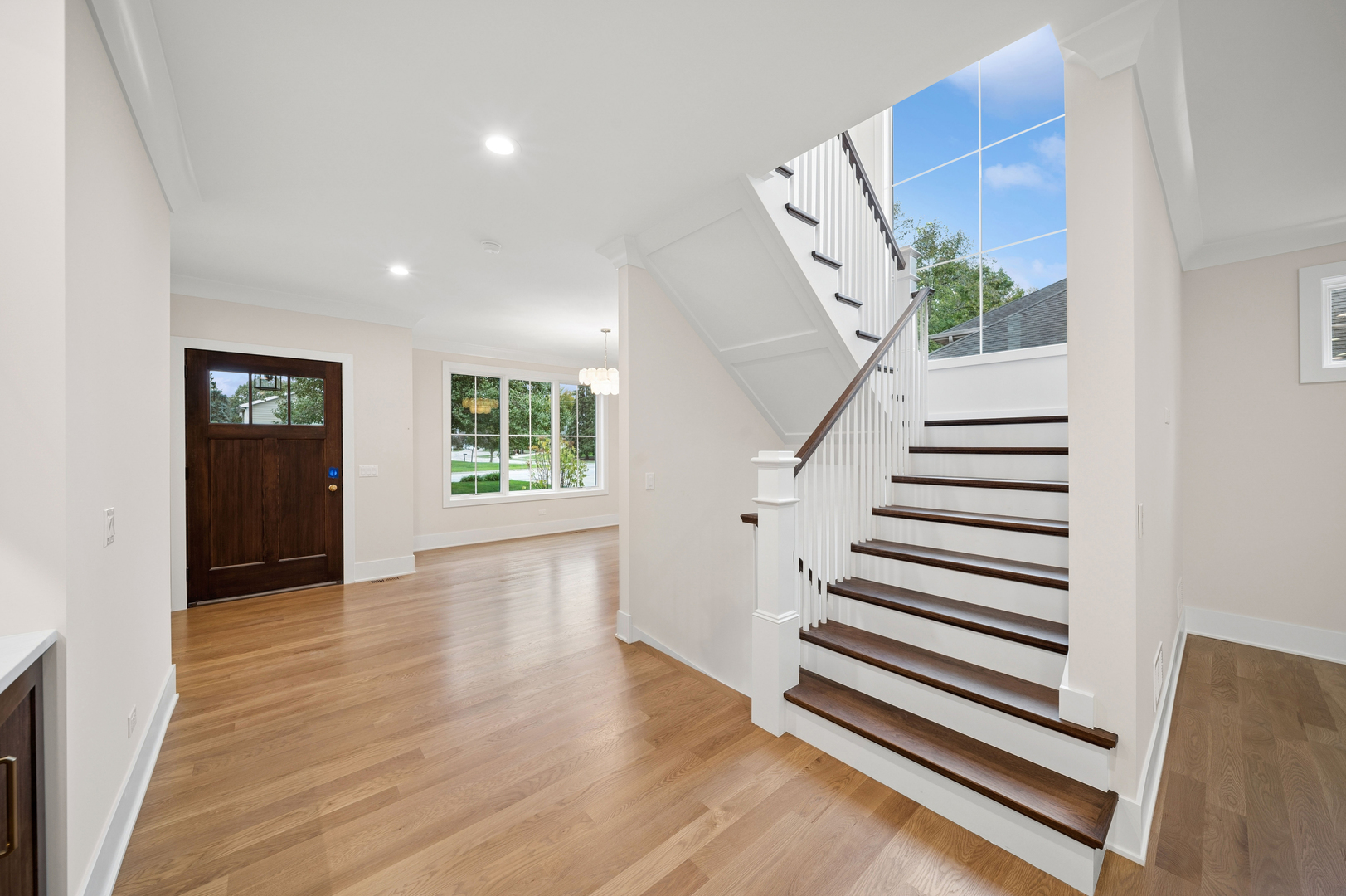 6 W Bauer Road