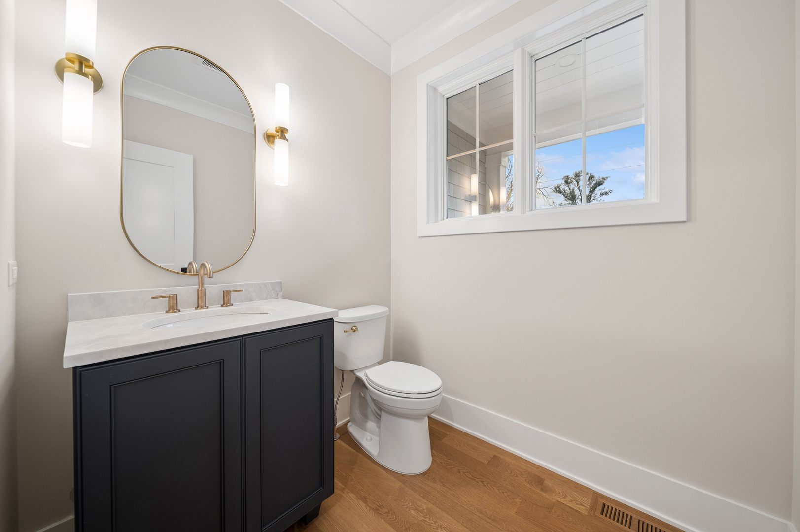 6 W Bauer Road