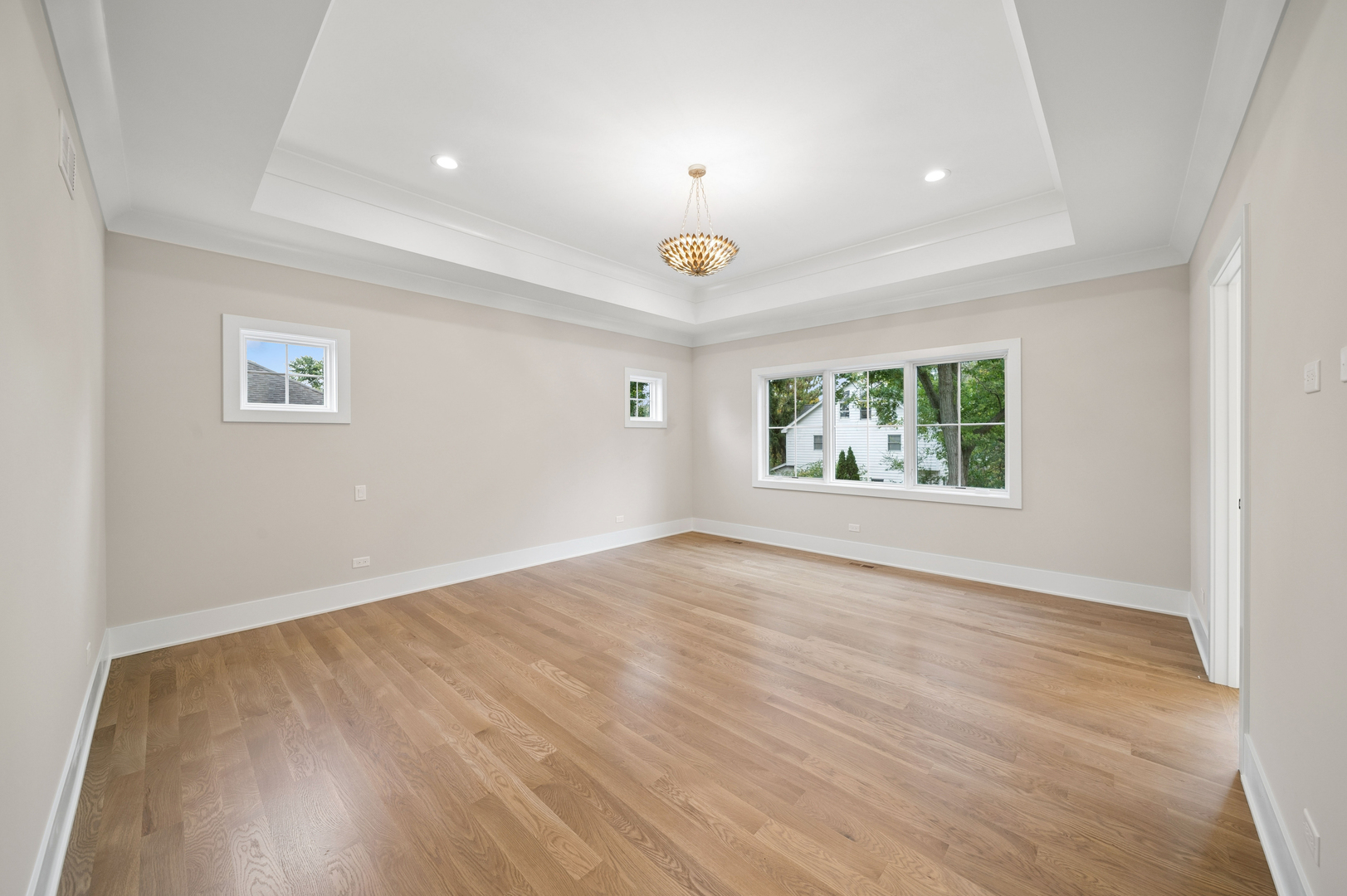6 W Bauer Road