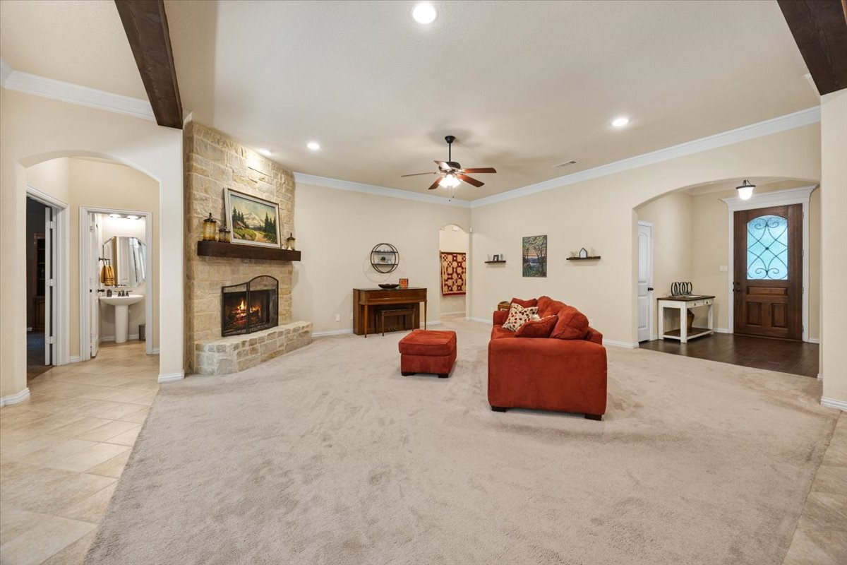 8450 Old Springtown Road