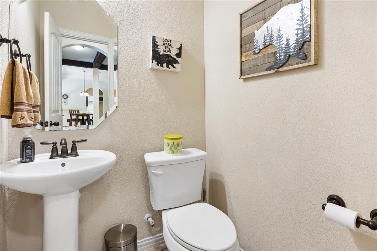 8450 Old Springtown Road