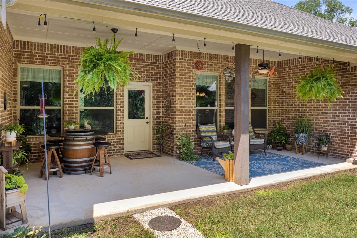 8450 Old Springtown Road