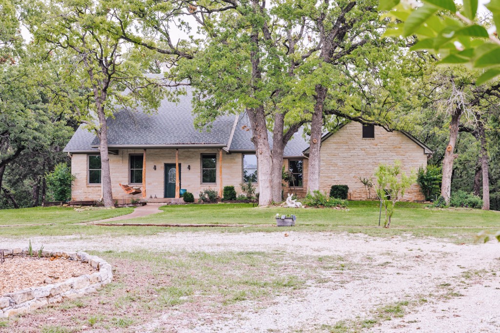 215 Private Road 2394