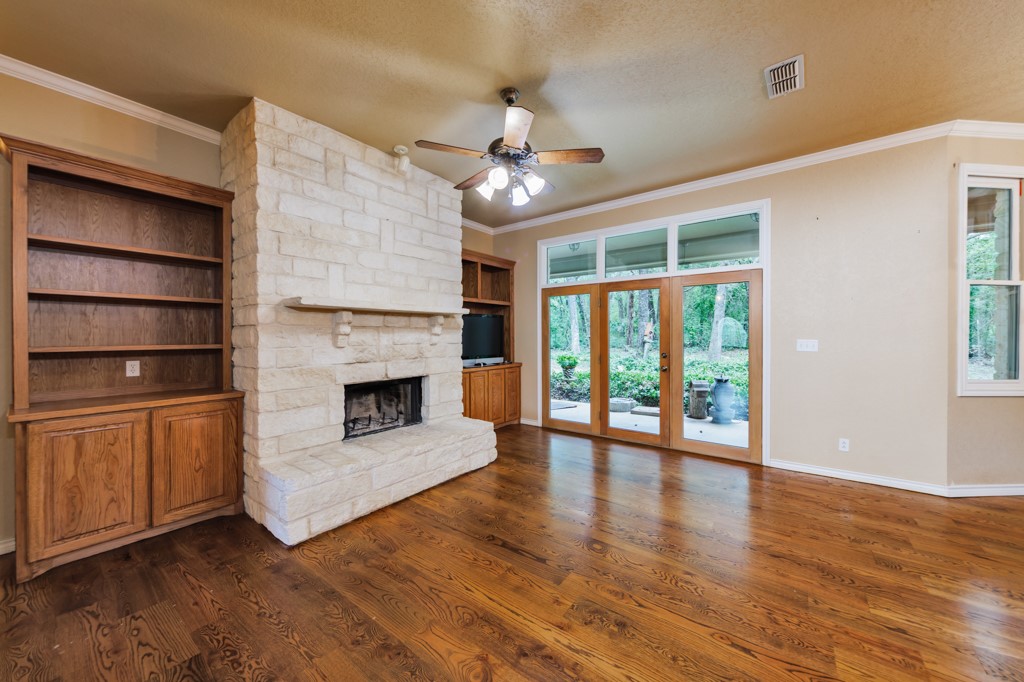 215 Private Road 2394