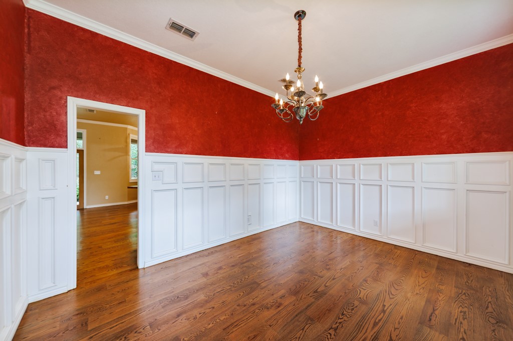 215 Private Road 2394