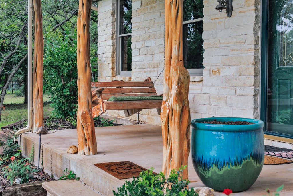 215 Private Road 2394