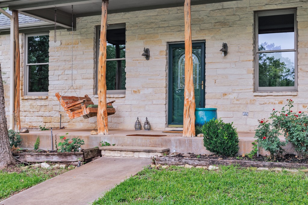 215 Private Road 2394